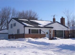 32636 Benson Dr, Westland, MI 48185