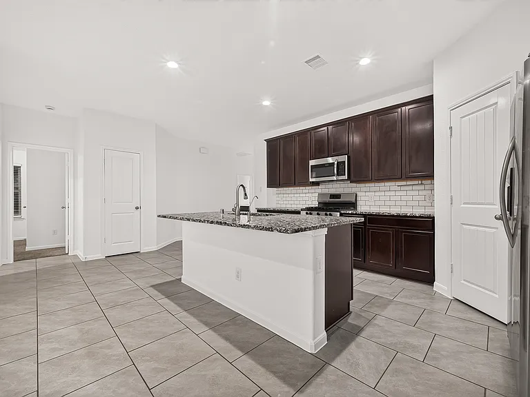 18326 Arcola Bay Ln — Photo 12
