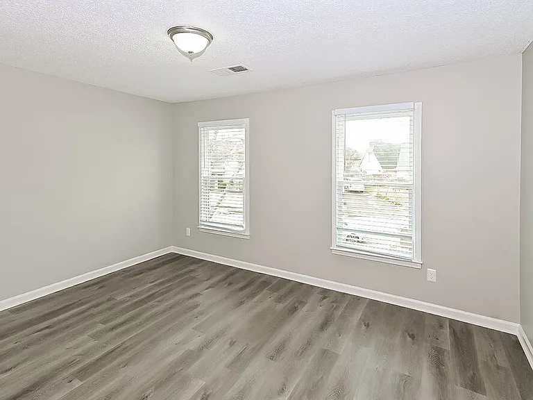 1776 Lichfield Ct — Photo 14