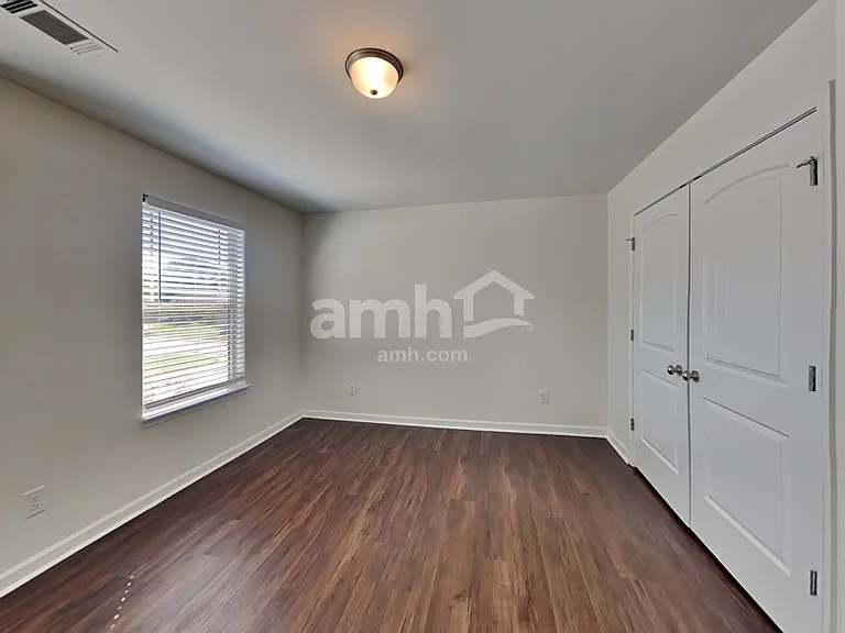 216 Leland Ln — Photo 16