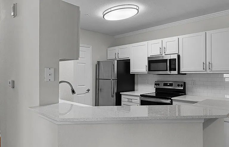 Stonecastle Apartment Homes — Photo 5