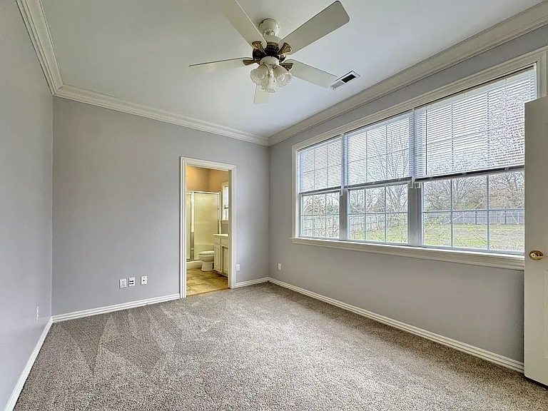 3834 E Chadwick Dr — Photo 33