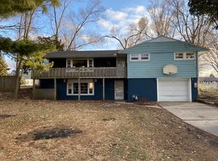 531 E High St, Morrison, IL 61270