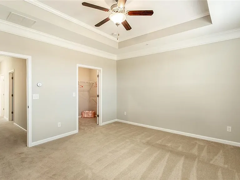 335 Beacons Pl — Photo 22
