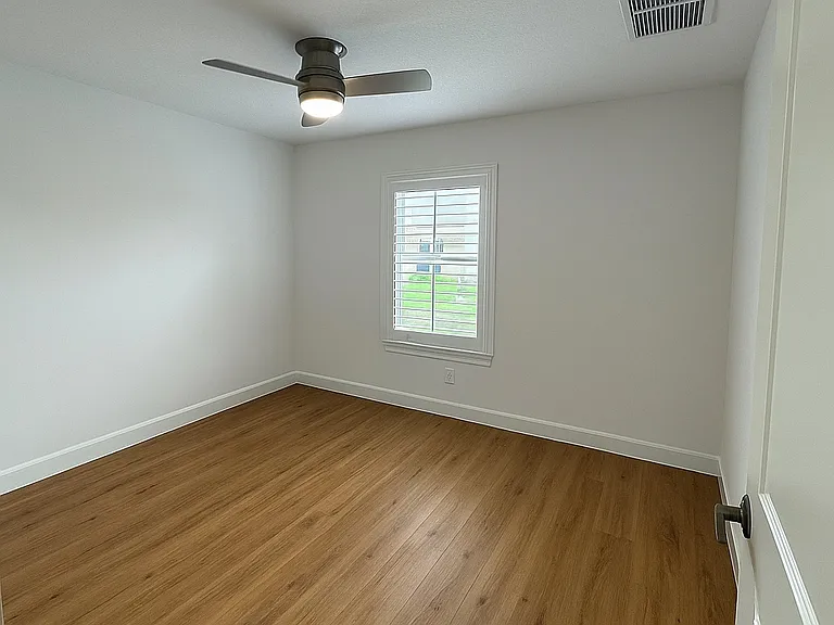 521 Cabana Rd — Photo 10