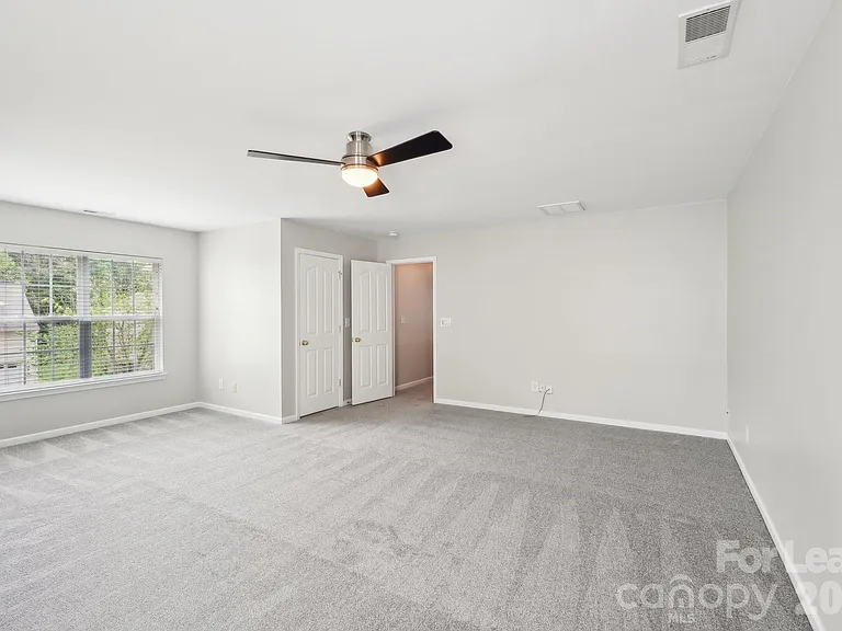 14417 Laurel Tree Ln — Photo 35