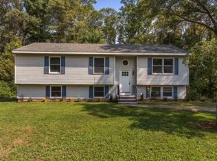 129 Linebrook Rd, Ipswich, MA 01938