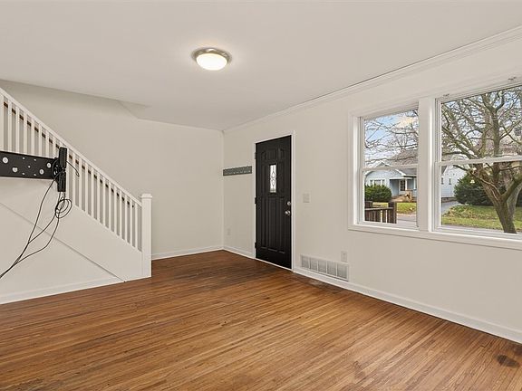 4th image of 69 Chippendale Rd