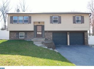 354 Chestnut St, Alburtis, PA 18011