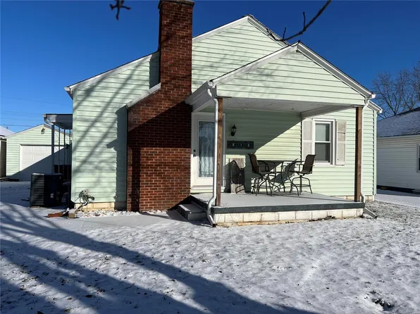 215 W Fillmore St, Vandalia, IL 62471