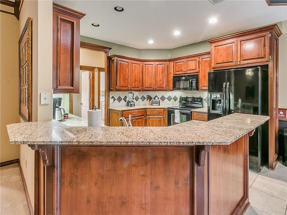 1st image of 12408 Ladonna Dr