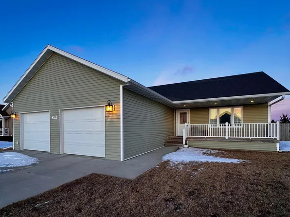 2010 Northrop Ave, Thief River Falls, MN 56701