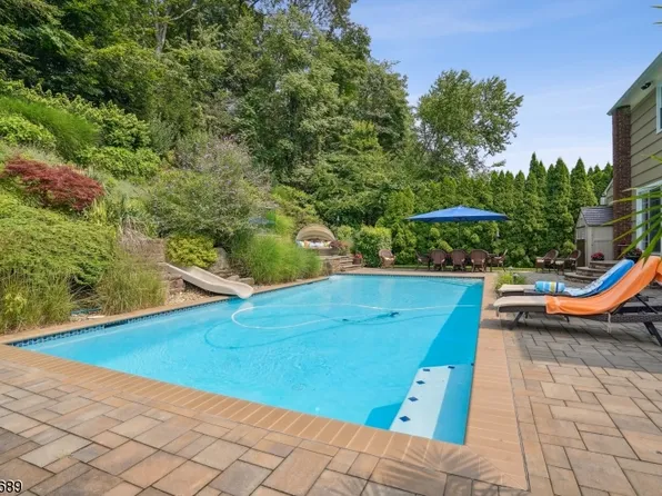 34 Underwood Dr, West Orange Twp., NJ 07052
