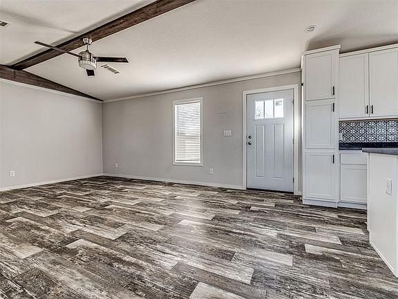 4th image of 623 S Layton Ave