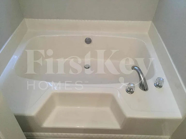 2324 Sandspring Dr SW — Photo 10
