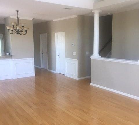 3rd image of 2928 Woodland Park Dr