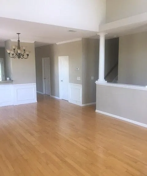 2928 Woodland Park Dr — Photo 3