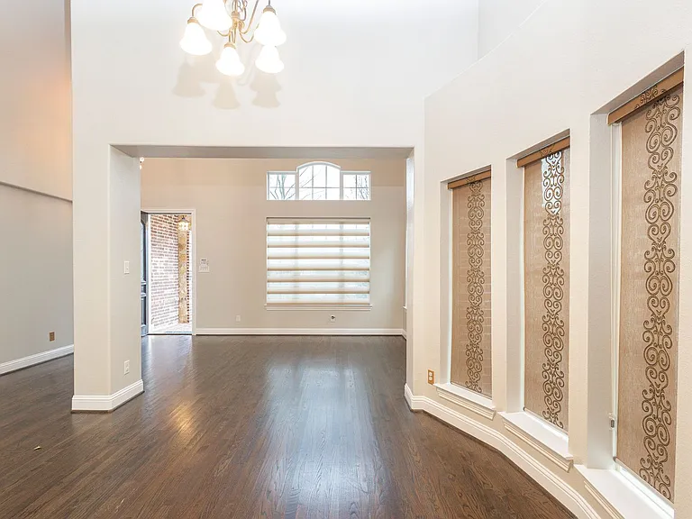 9704 Tanen Dr — Photo 29