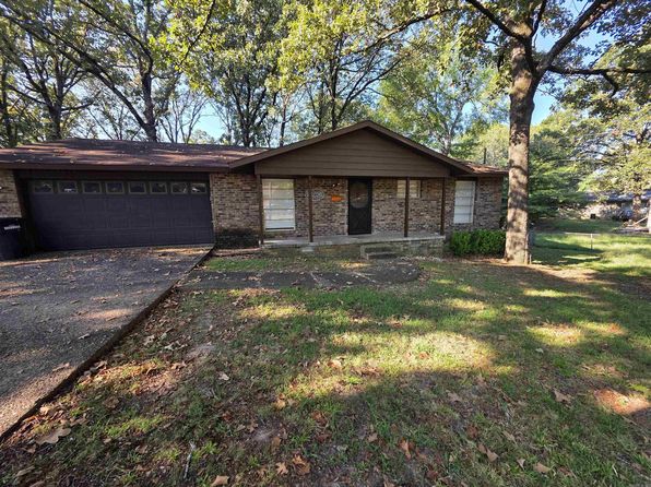 6 Woodmere Pl