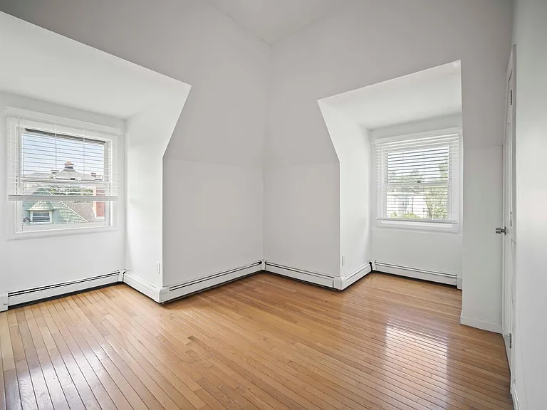 38 Pleasant St #6 — Photo 9