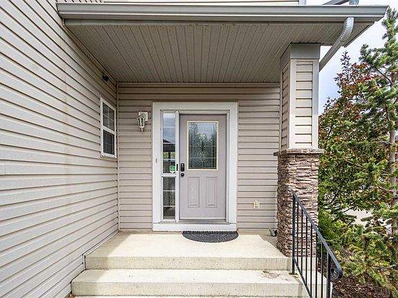 3rd image of 66 S Everhollow Ave SW