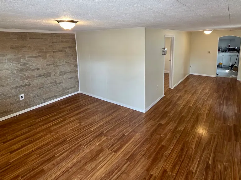 25 Rosalie St #A — Photo 5