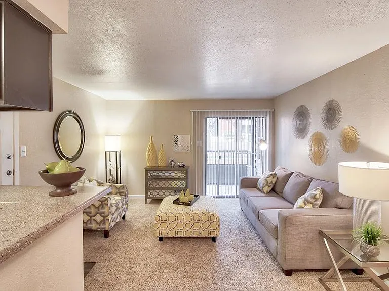 Promontory Point Apartments — Photo 12