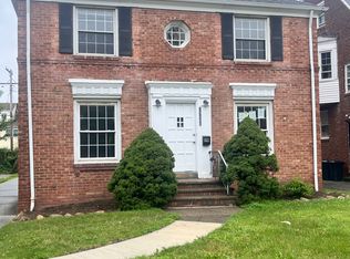 13545 Cedar Rd, University Heights, OH 44118