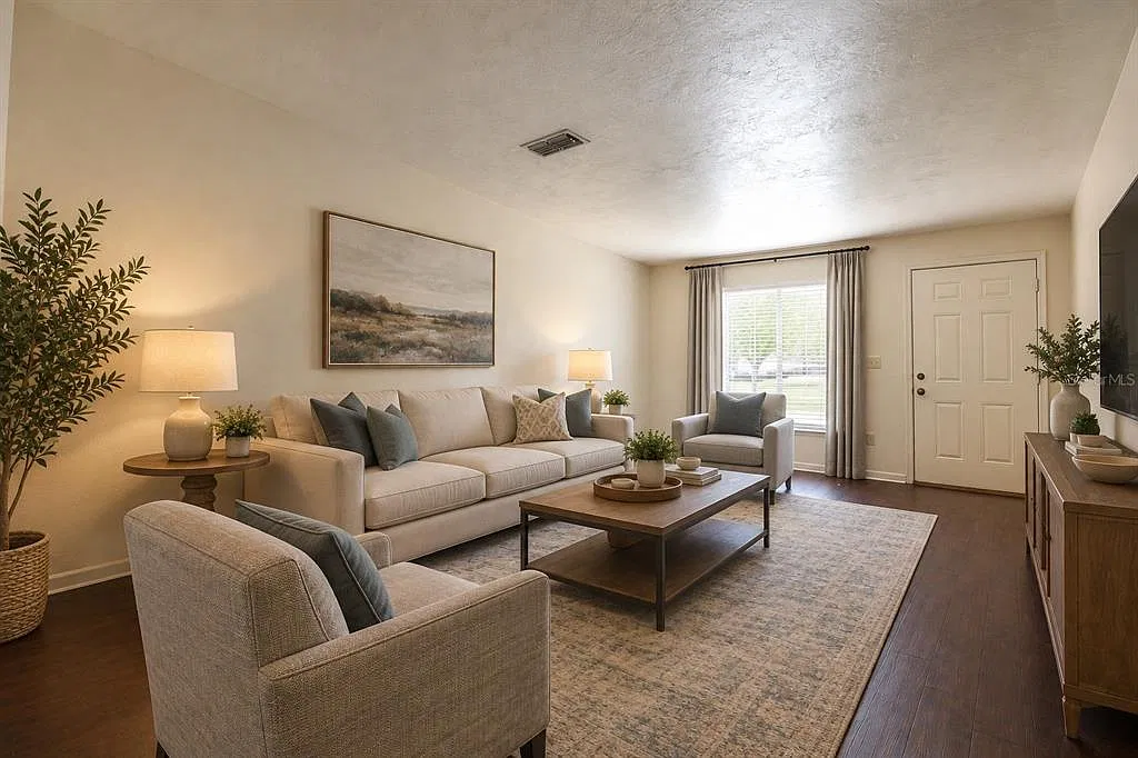 2 bed, 1.0 bath, 900 sqft, $1,350 — Photo 4