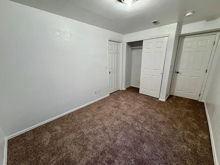 19308 E Dickenson Pl — Photo 29