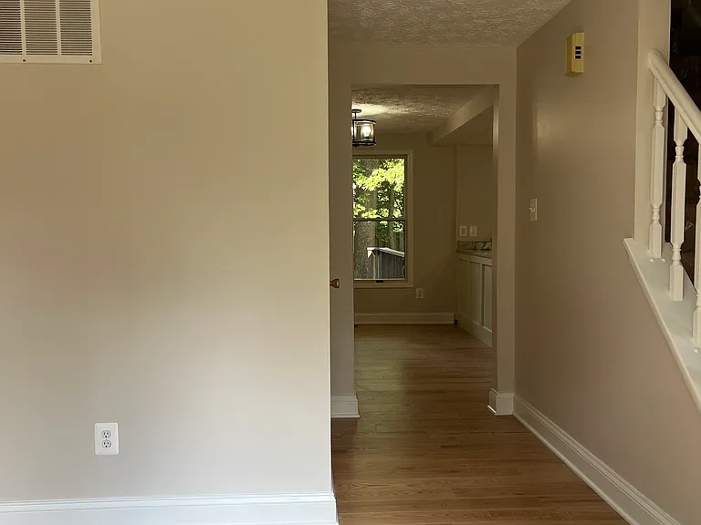 6333 Falling Brook Dr — Photo 8