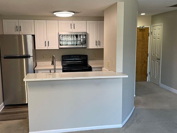 5th image of 2901 A St APT 108