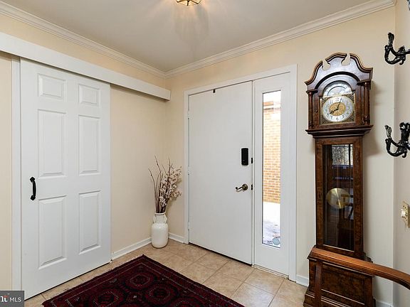 3rd image of 135 Falcon Ln