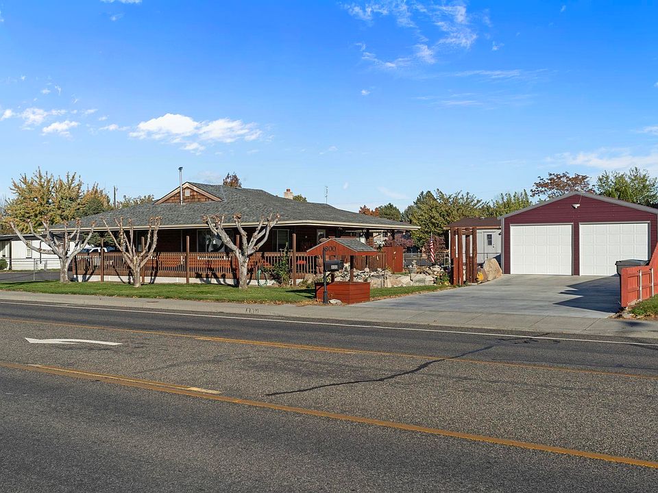 1st image of 800 N Volland St