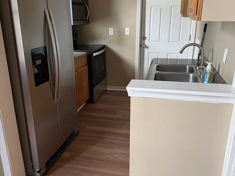 2020 Mackoy St — Photo 5