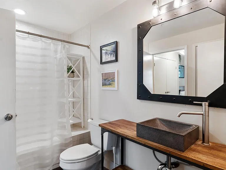 530 K St #409 — Photo 17