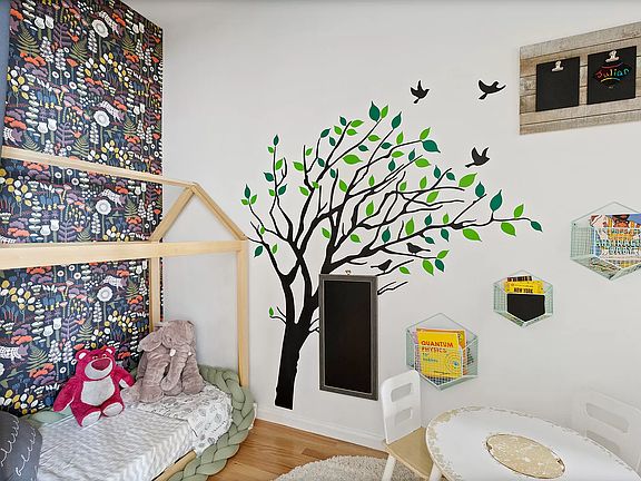 4th image of 235 W 70th St APT 1D