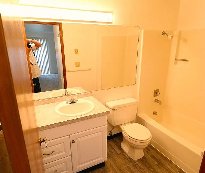 650 Harlow Rd #106 — Photo 7