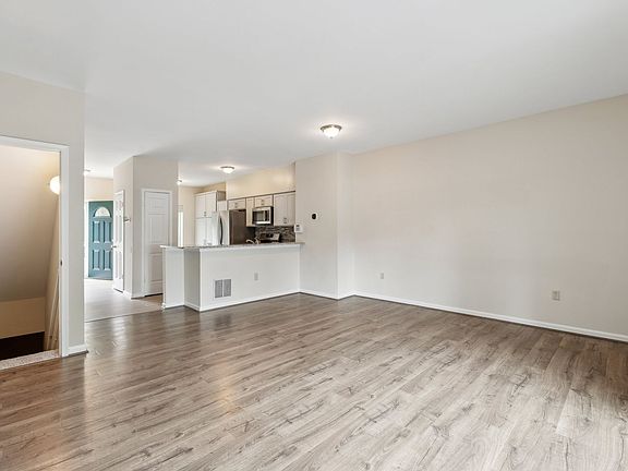 5th image of 7191 Fairfield Ct