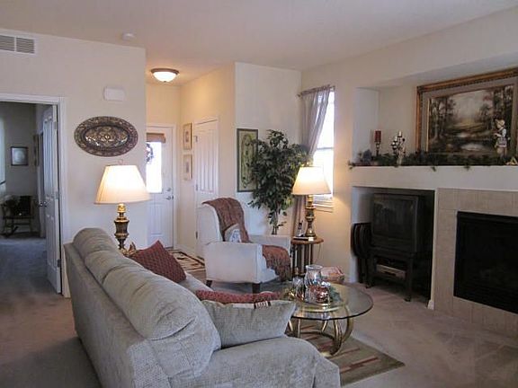 Living Room with fireplace