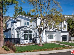 3025 Arrowhead Dr, Los Angeles, CA 90068