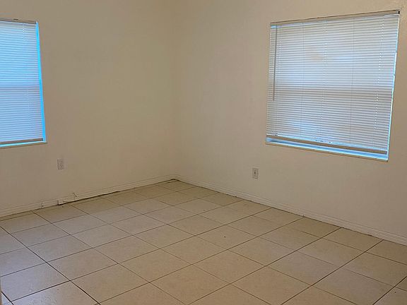3rd image of 765 42nd Ave S