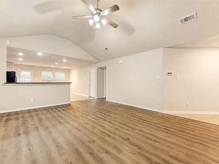 16702 Grovetrail Ln — Photo 15