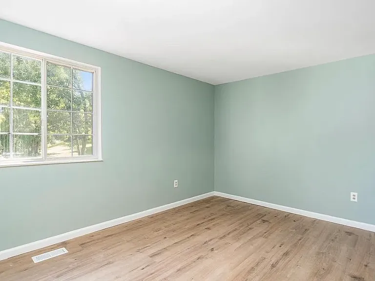 347 Kearney Dr — Photo 9