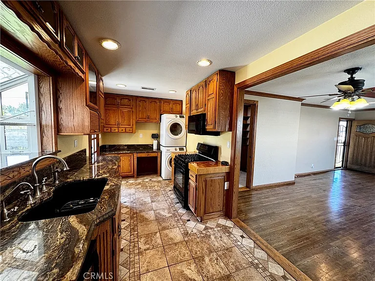 14414 Studebaker Rd — Photo 9