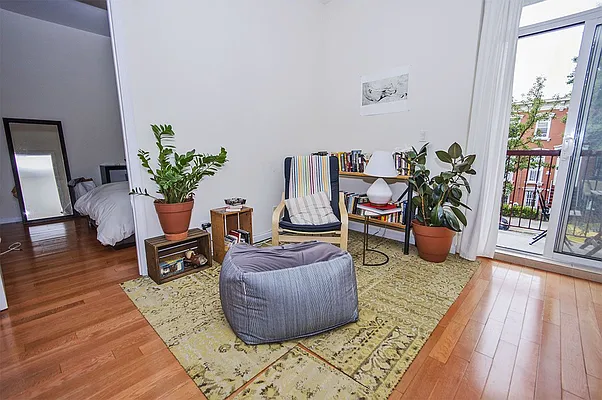 Rented by Level Group | media 23