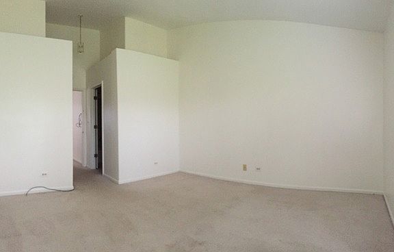 5th image of 1458 Club Dr