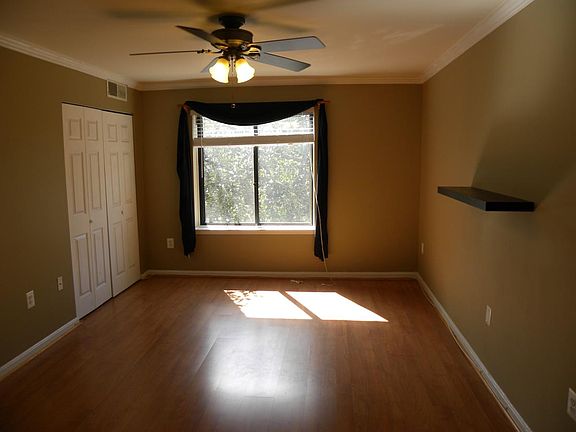 5th image of 3111 Buccaneer Ct APT 201