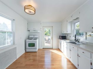 228 Baldwin St, Glen Ridge, NJ 07028