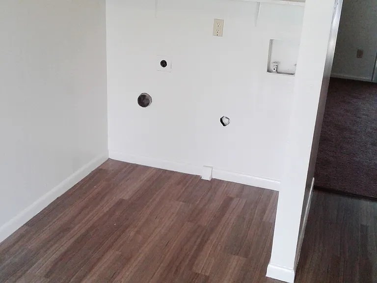 1554 Greene Lake Dr — Photo 8